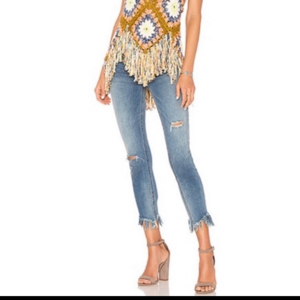Free people. Distressed skinny jeans. - Picture 1 of 9